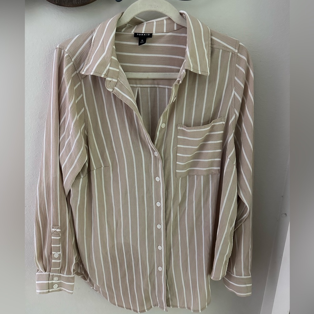Torrid women’s plus size stripped long sleeve blouse size 0